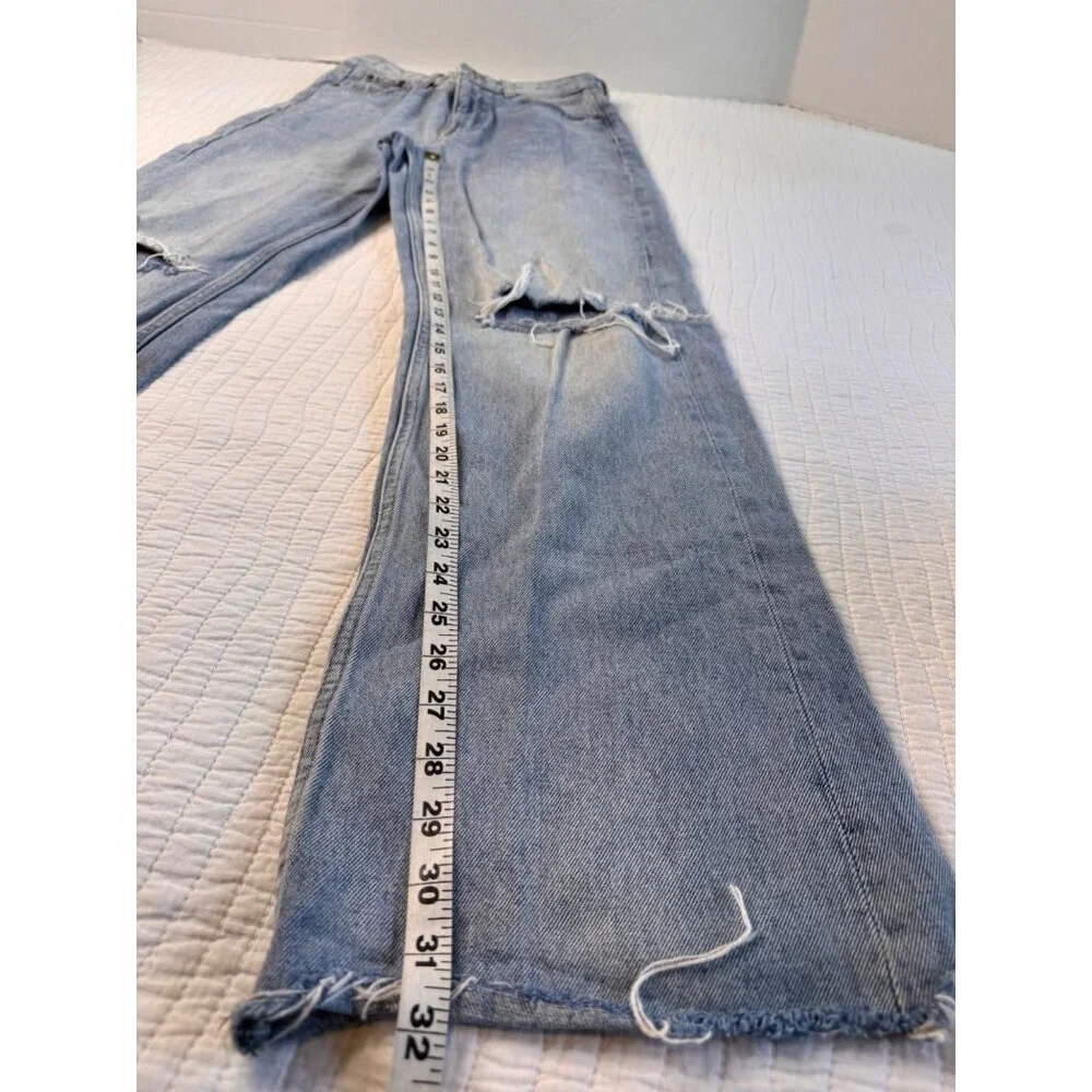 Zara Womens Distressed Straight-Leg Light Wash Denim Jeans SZ 4 Raw Hem - Picture 9 of 9